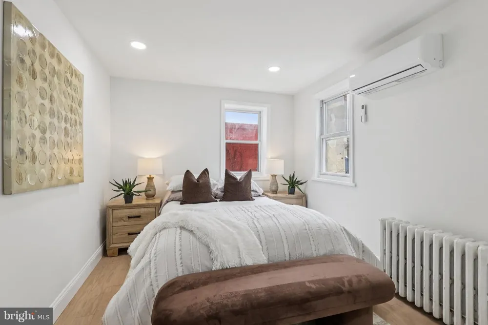 1302 LAWRENCE STREET Philadelphia, PA 19122