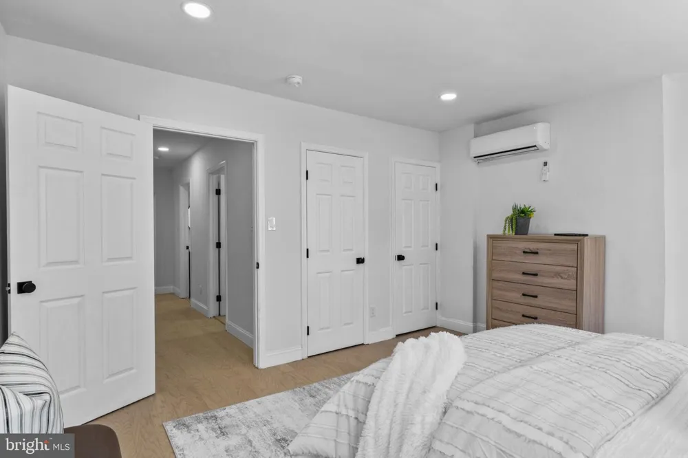 1302 LAWRENCE STREET Philadelphia, PA 19122