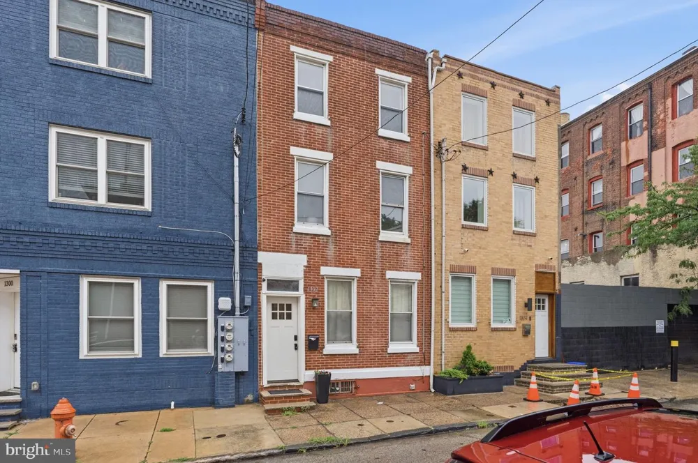 1302 LAWRENCE STREET Philadelphia, PA 19122
