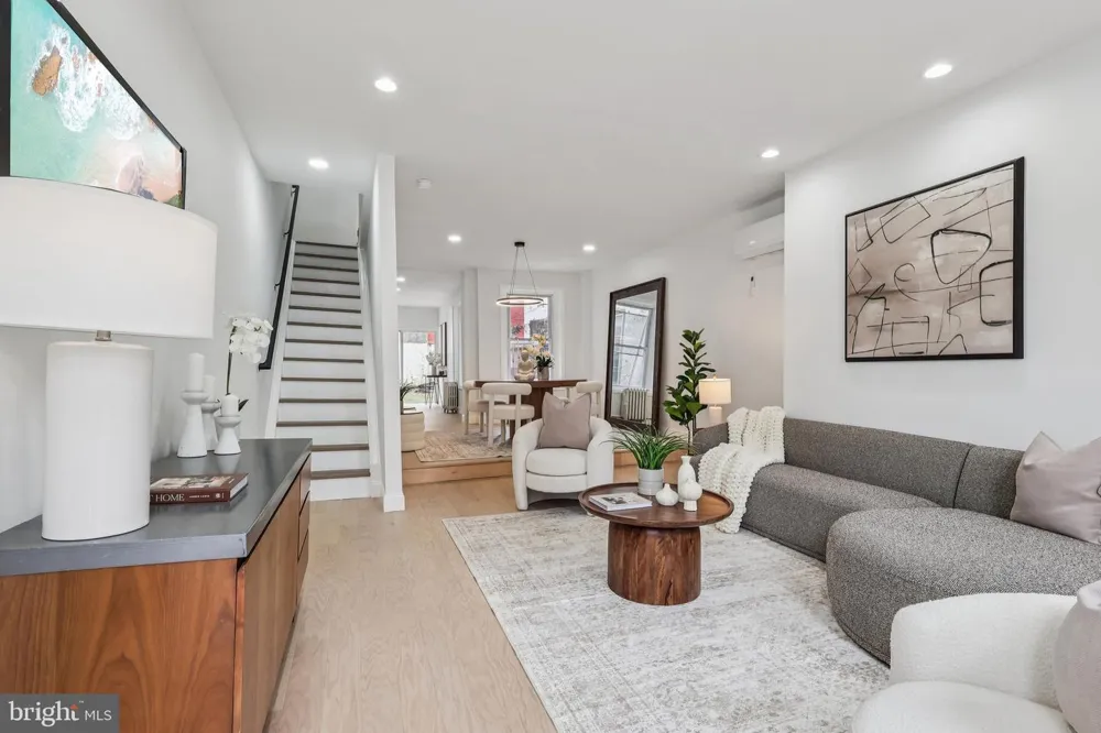1302 LAWRENCE STREET Philadelphia, PA 19122