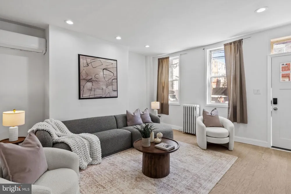 1302 LAWRENCE STREET Philadelphia, PA 19122