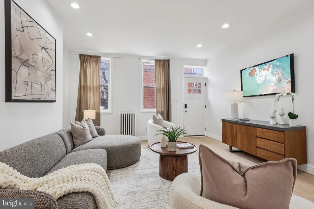1302 LAWRENCE STREET Philadelphia, PA 19122
