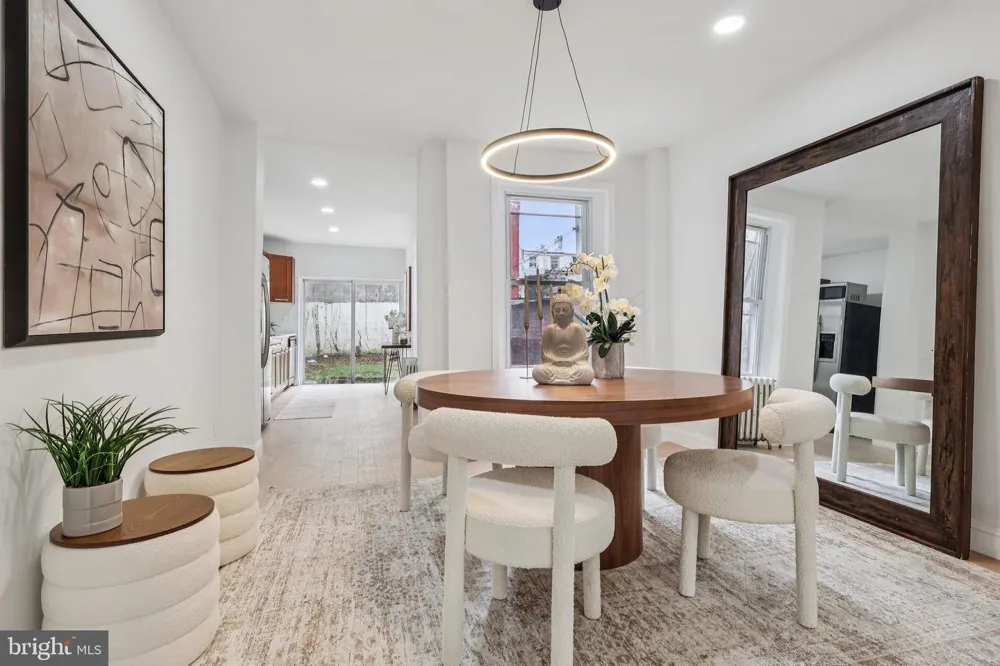 1302 LAWRENCE STREET Philadelphia, PA 19122