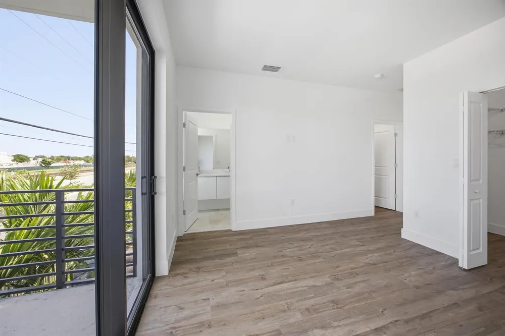 1542 NW 1st Avenue Pompano Beach, FL 33060