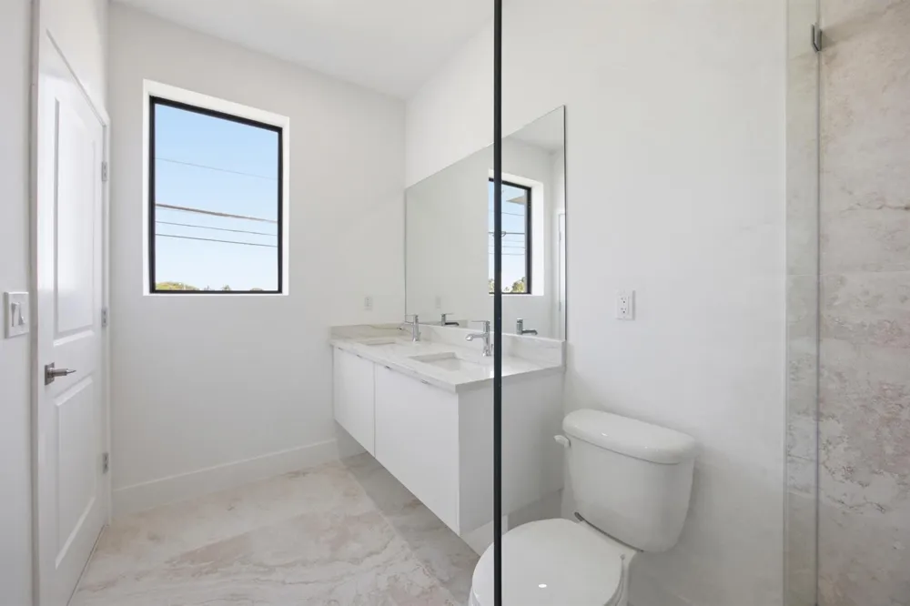 1542 NW 1st Avenue Pompano Beach, FL 33060