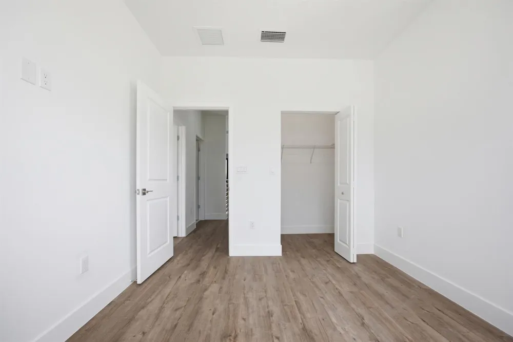 1542 NW 1st Avenue Pompano Beach, FL 33060