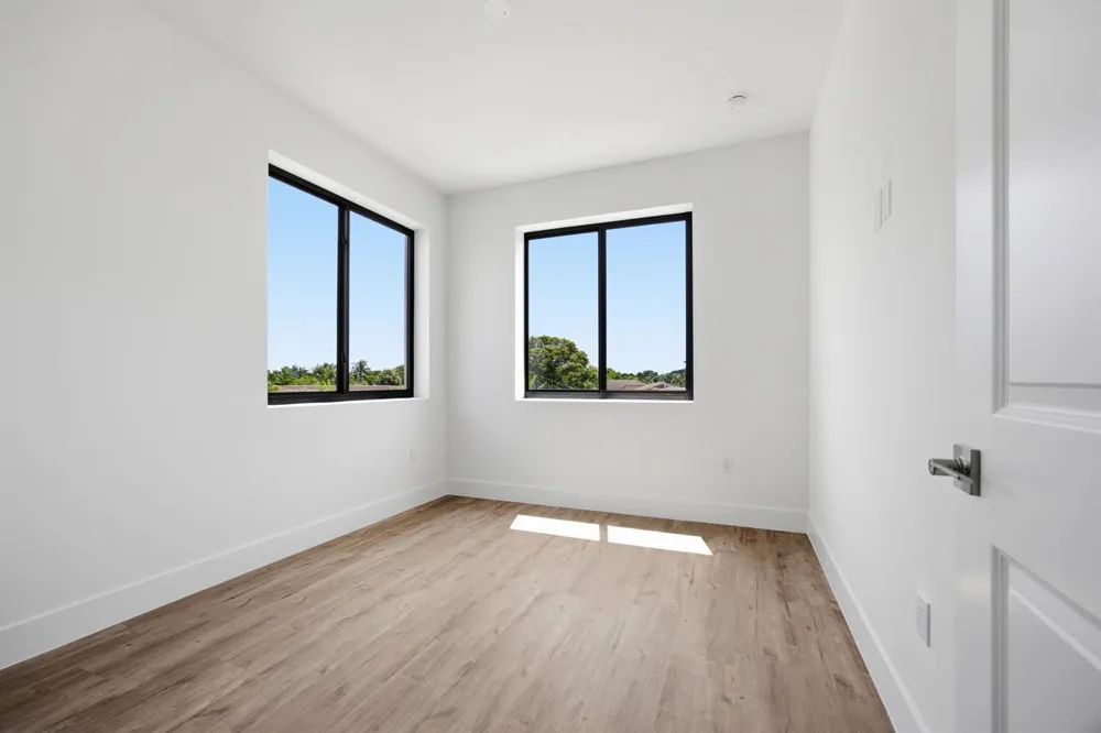 1542 NW 1st Avenue Pompano Beach, FL 33060