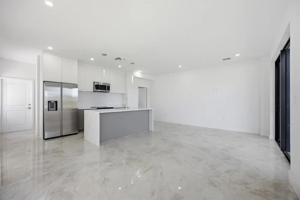 1542 NW 1st Avenue Pompano Beach, FL 33060