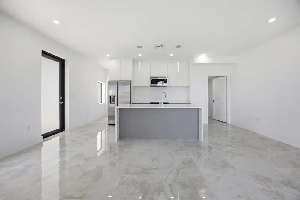 1542 NW 1st Avenue Pompano Beach, FL 33060