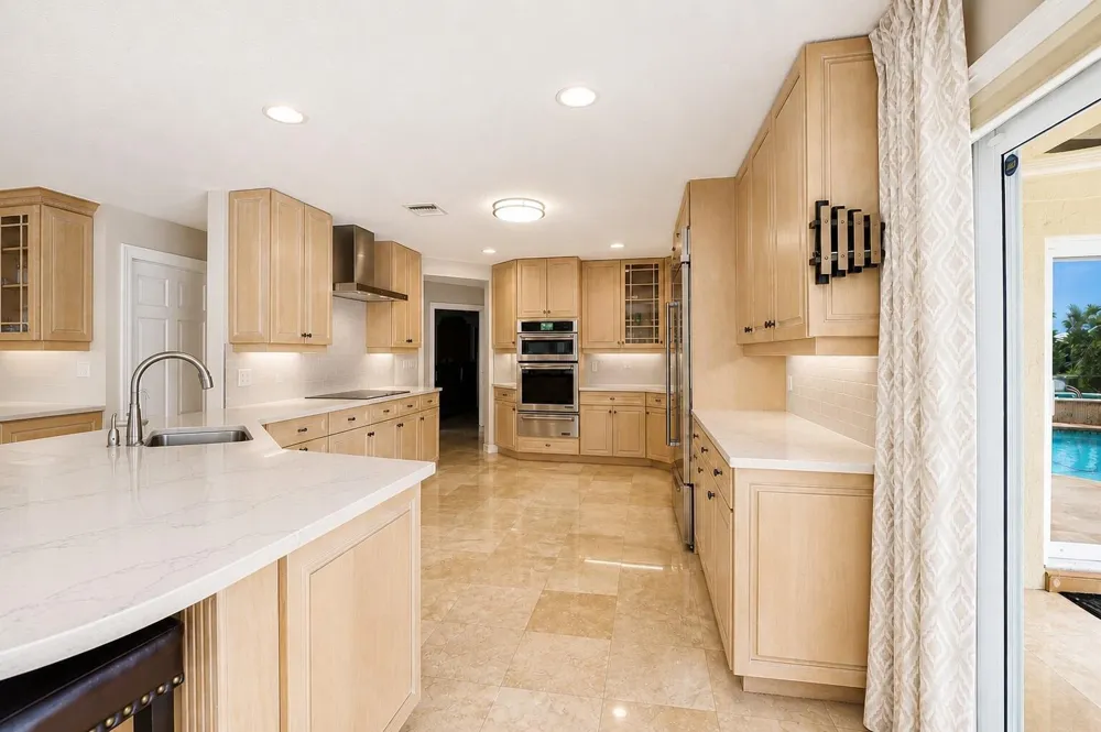 2600 NE 33rd Street Lighthouse Point, FL 33064