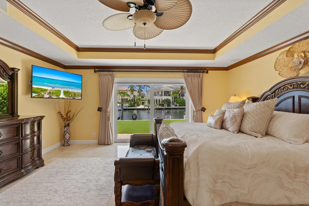 2600 NE 33rd Street Lighthouse Point, FL 33064