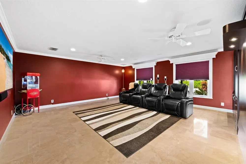 2600 NE 33rd Street Lighthouse Point, FL 33064