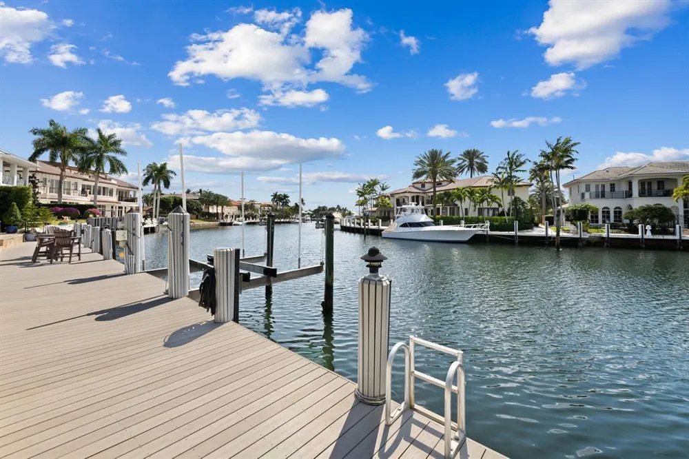 2600 NE 33rd Street Lighthouse Point, FL 33064