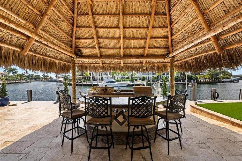 2600 NE 33rd Street Lighthouse Point, FL 33064