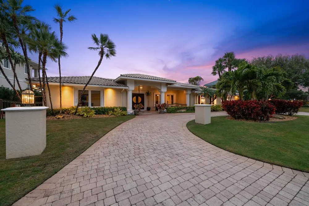 2600 NE 33rd Street Lighthouse Point, FL 33064