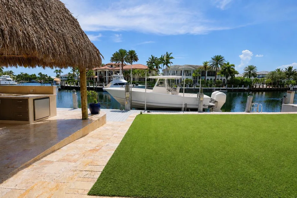 2600 NE 33rd Street Lighthouse Point, FL 33064