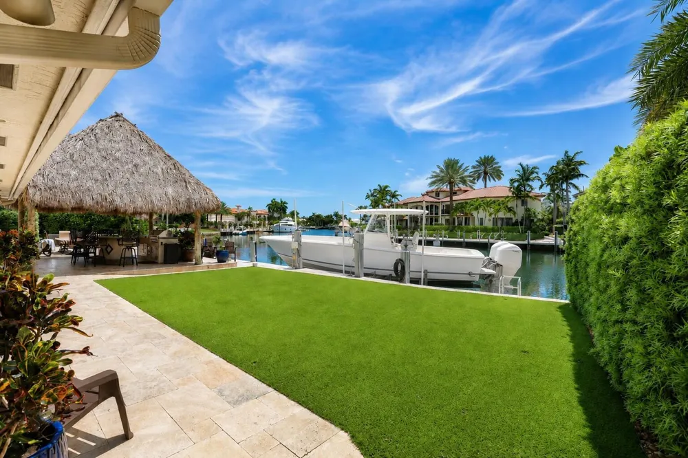 2600 NE 33rd Street Lighthouse Point, FL 33064