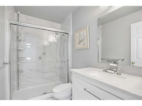 225 E 8th Avenue #F6