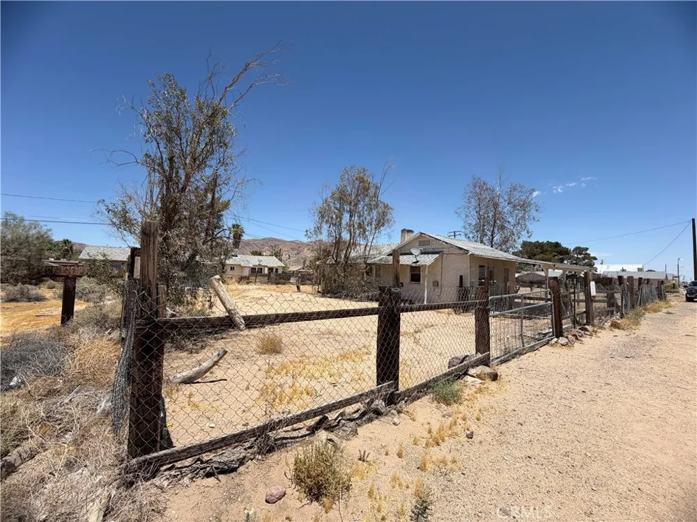 567 W Yermo Yermo, CA 92398