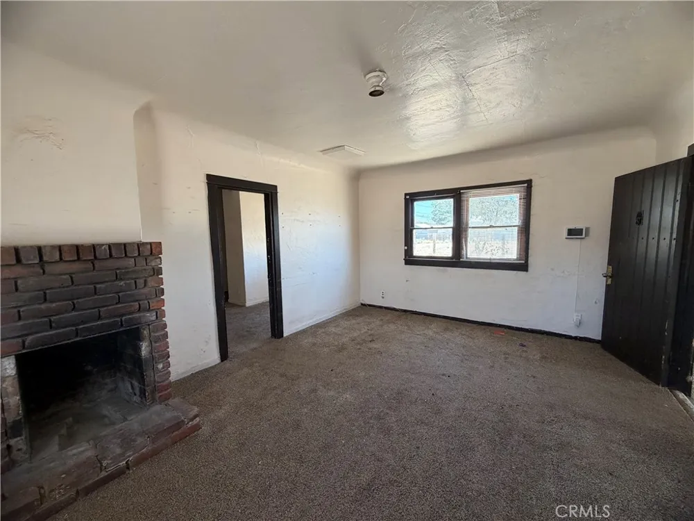 567 W Yermo Yermo, CA 92398
