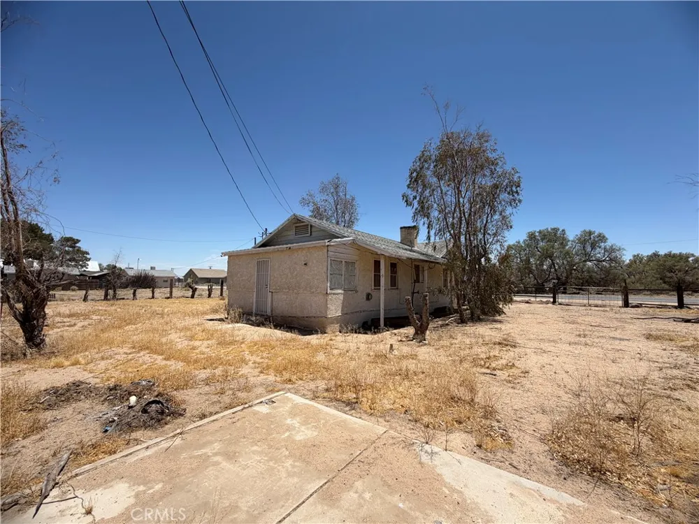 567 W Yermo Yermo, CA 92398
