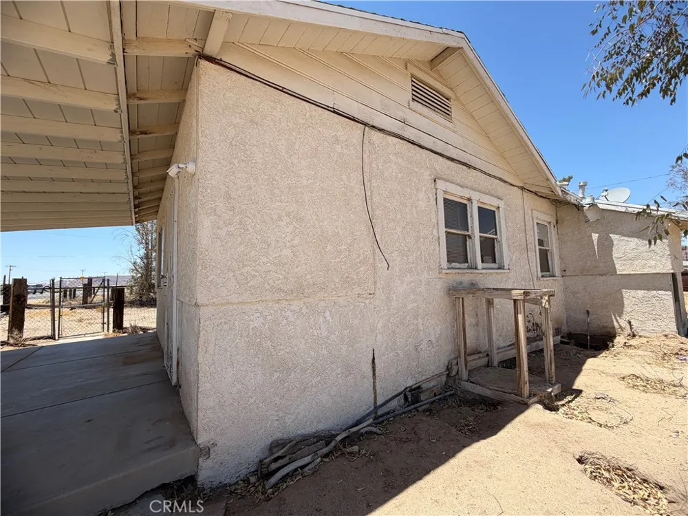 567 W Yermo Yermo, CA 92398