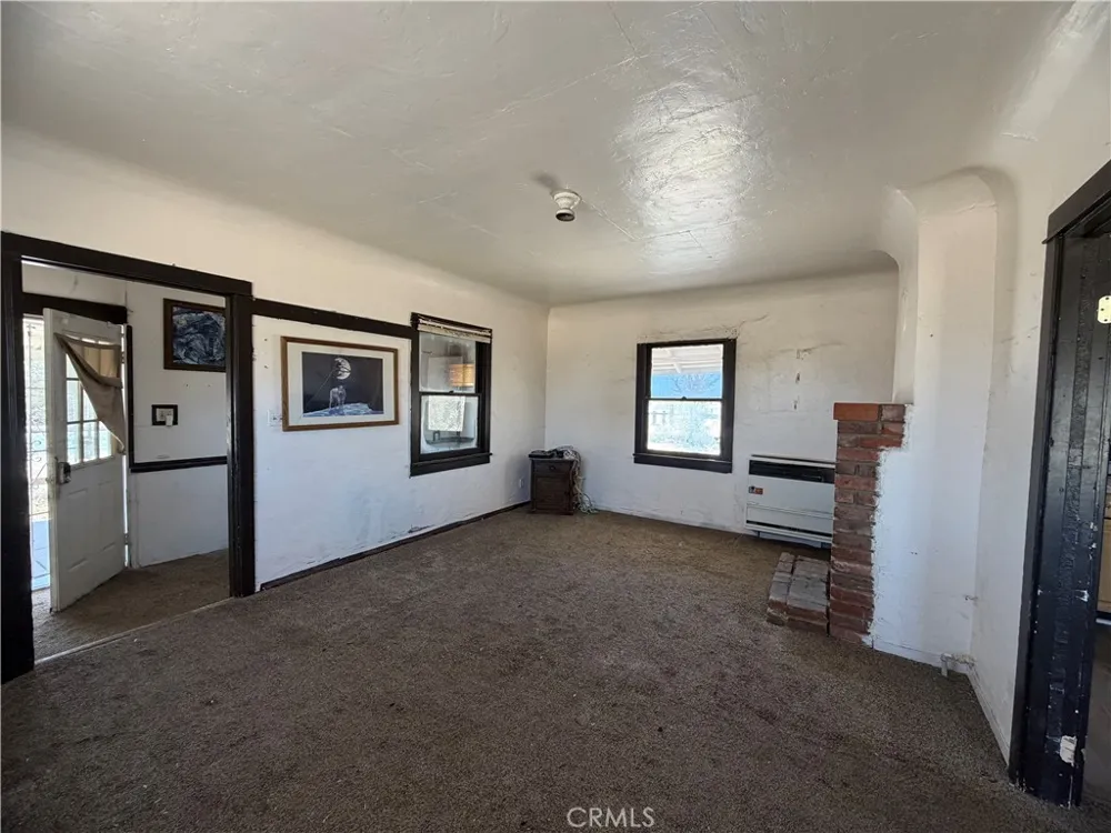 567 W Yermo Yermo, CA 92398