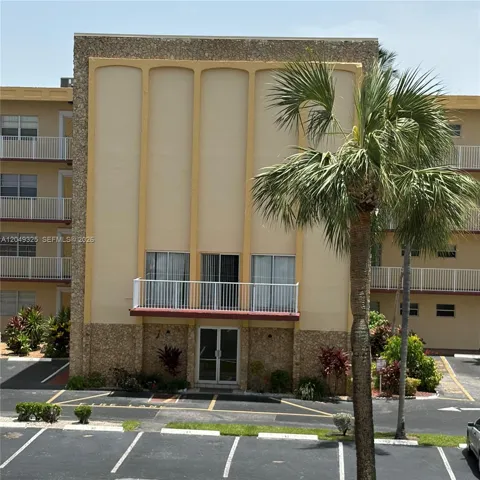 3940 NW 42nd ave #313
