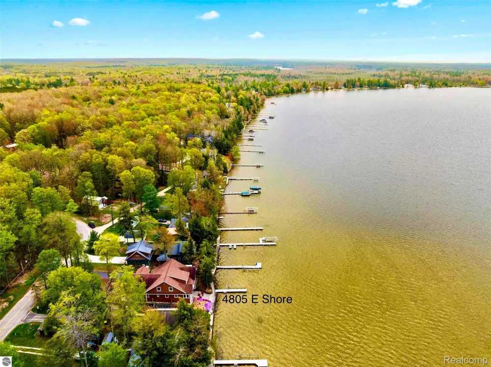 4805 E Shore Drive NE Coldsprings Township, MI 49646