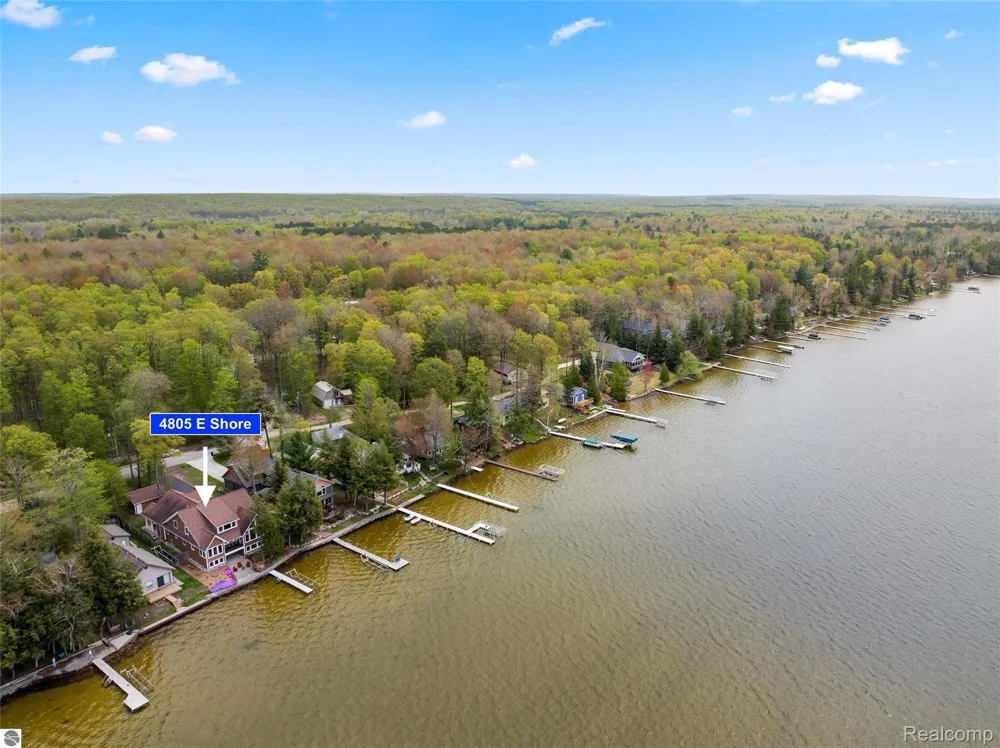 4805 E Shore Drive NE Coldsprings Township, MI 49646