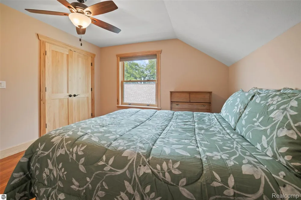 4805 E Shore Drive NE Coldsprings Township, MI 49646