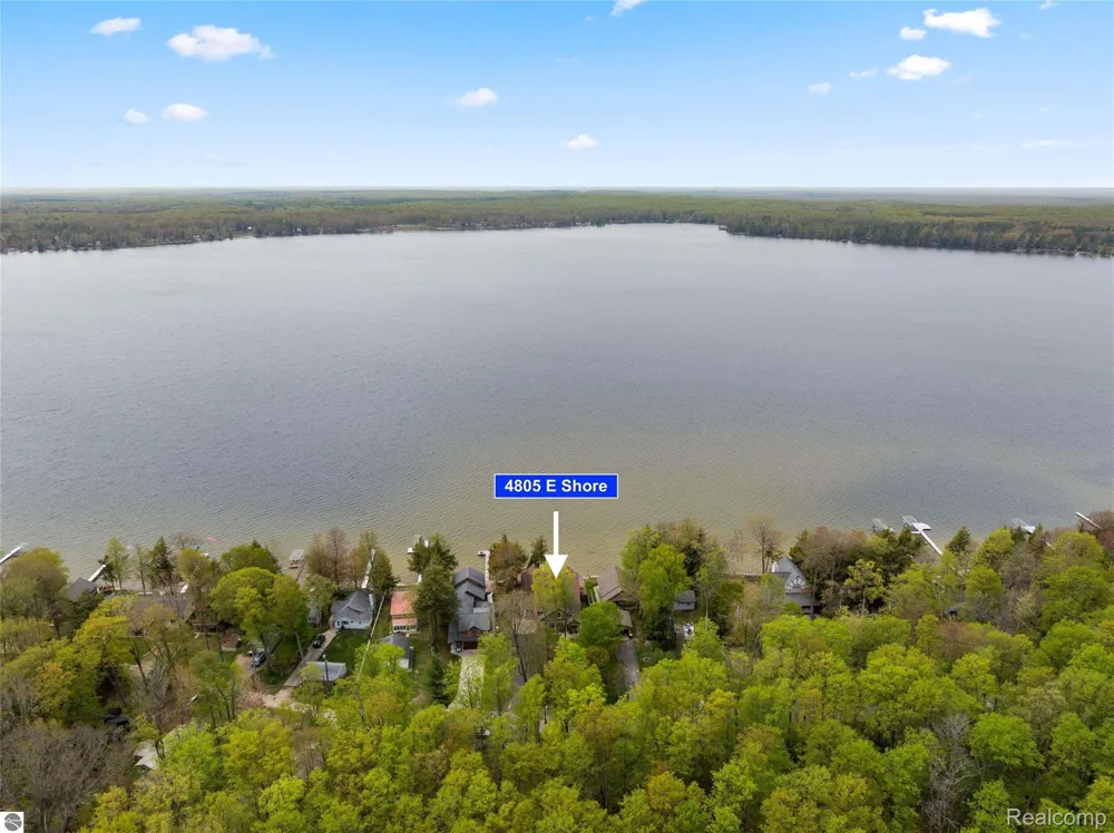 4805 E Shore Drive NE Coldsprings Township, MI 49646