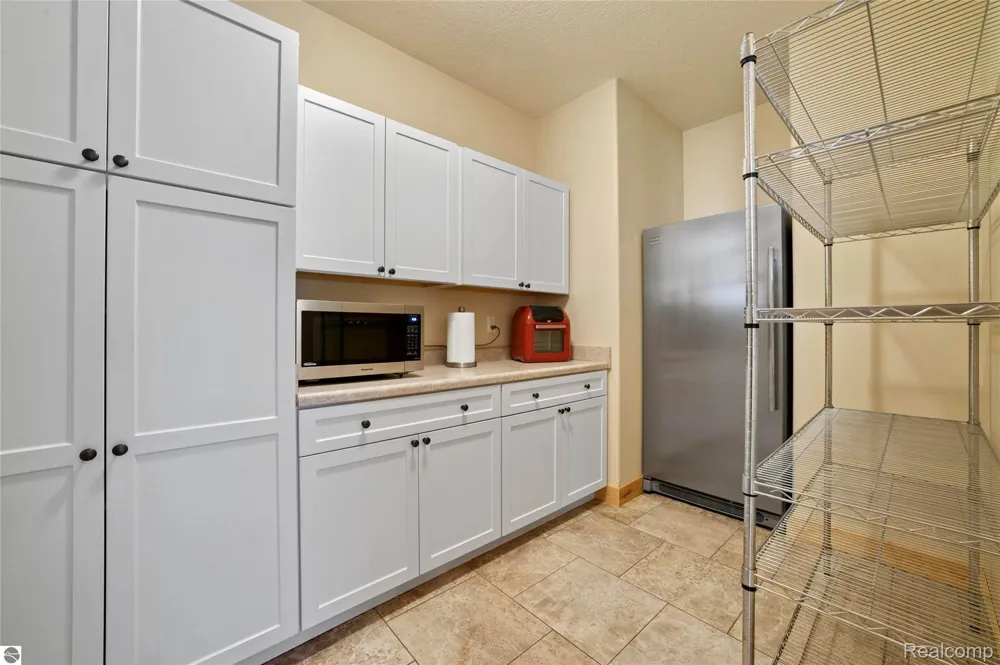 4805 E Shore Drive NE Coldsprings Township, MI 49646