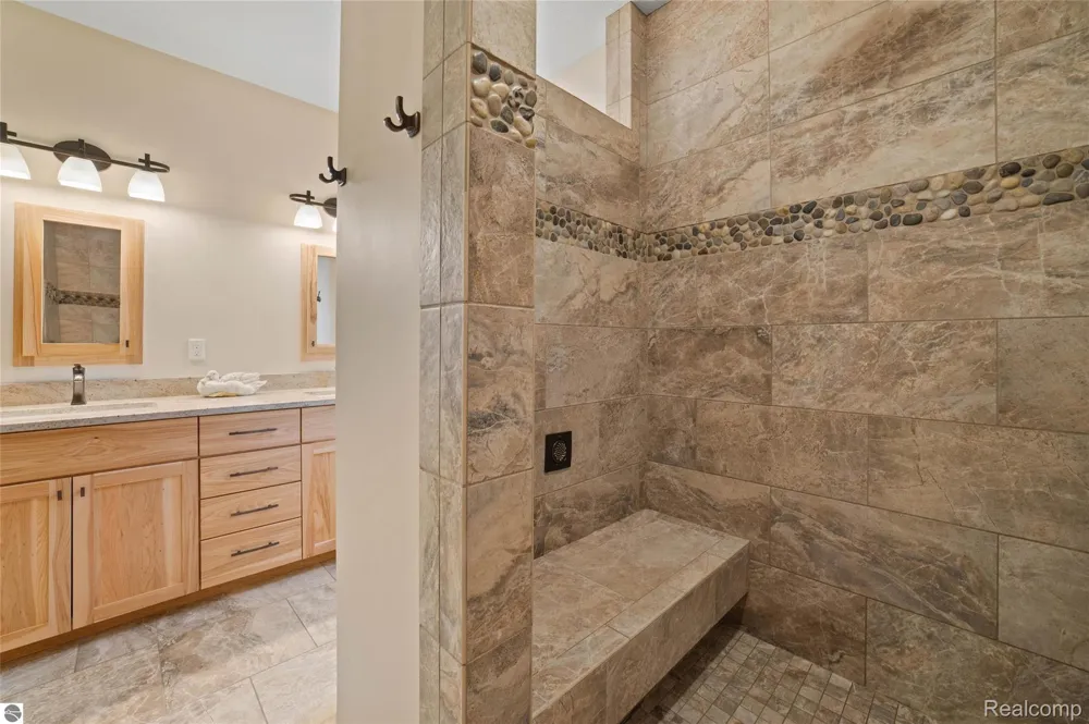 4805 E Shore Drive NE Coldsprings Township, MI 49646