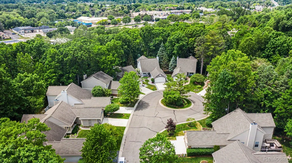 6573 Summit Ridge Independence Charter Township, MI 48346
