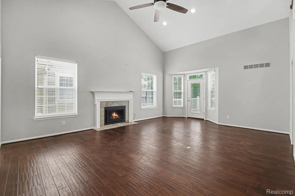6573 Summit Ridge Independence Charter Township, MI 48346