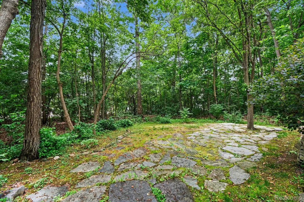 6573 Summit Ridge Independence Charter Township, MI 48346
