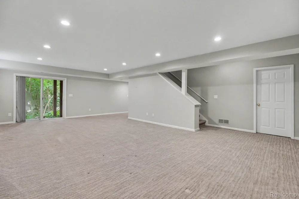 6573 Summit Ridge Independence Charter Township, MI 48346
