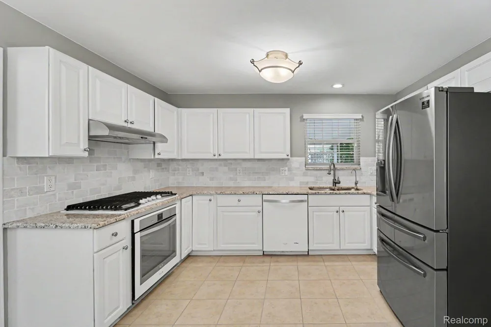 6573 Summit Ridge Independence Charter Township, MI 48346