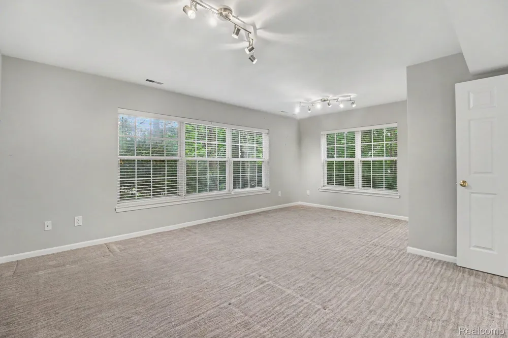 6573 Summit Ridge Independence Charter Township, MI 48346