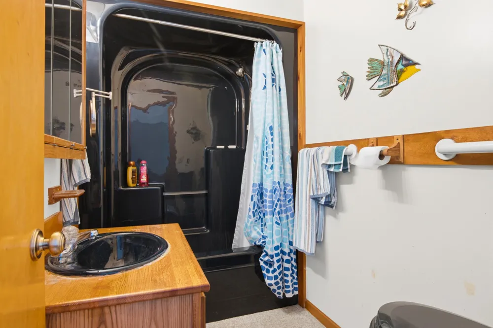 7516 Crystal Beach Road Clearwater Township, MI 49676