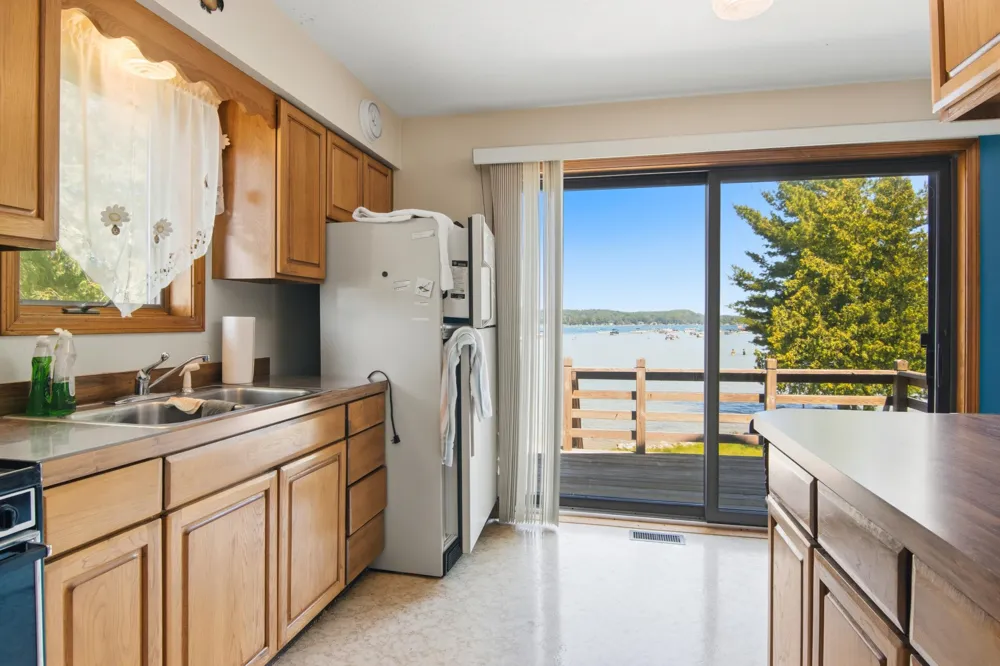 7516 Crystal Beach Road Clearwater Township, MI 49676