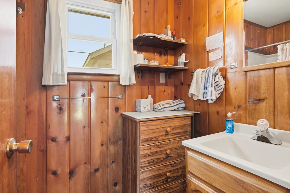 7516 Crystal Beach Road Clearwater Township, MI 49676