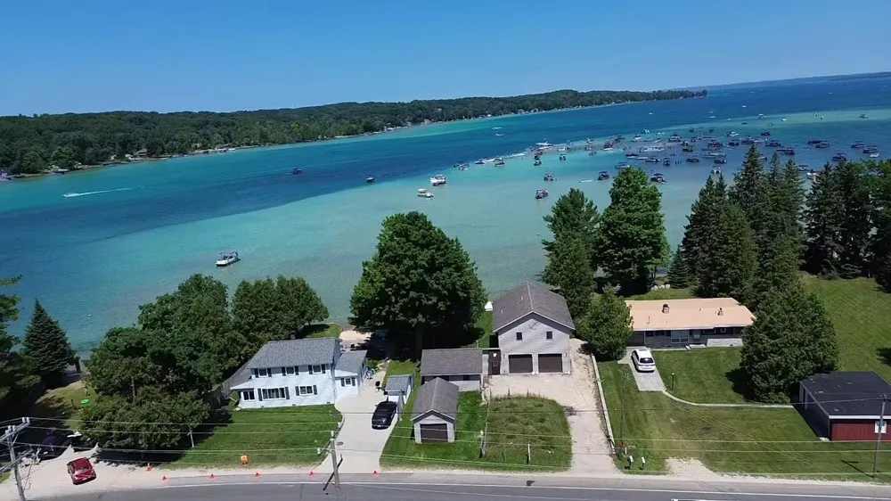 7516 Crystal Beach Road Clearwater Township, MI 49676