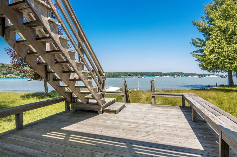 7516 Crystal Beach Road Clearwater Township, MI 49676