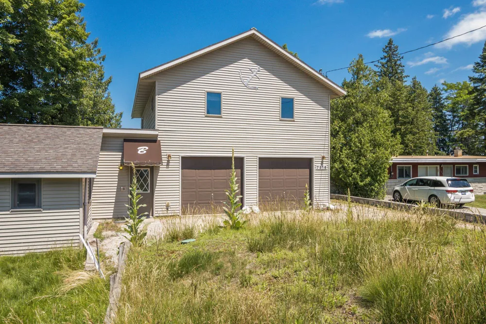 7516 Crystal Beach Road Clearwater Township, MI 49676