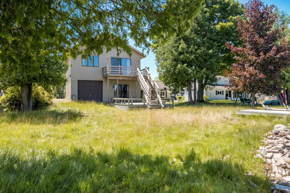 7516 Crystal Beach Road Clearwater Township, MI 49676