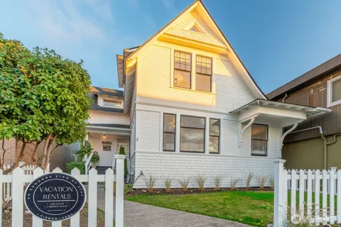 116 4th Avenue