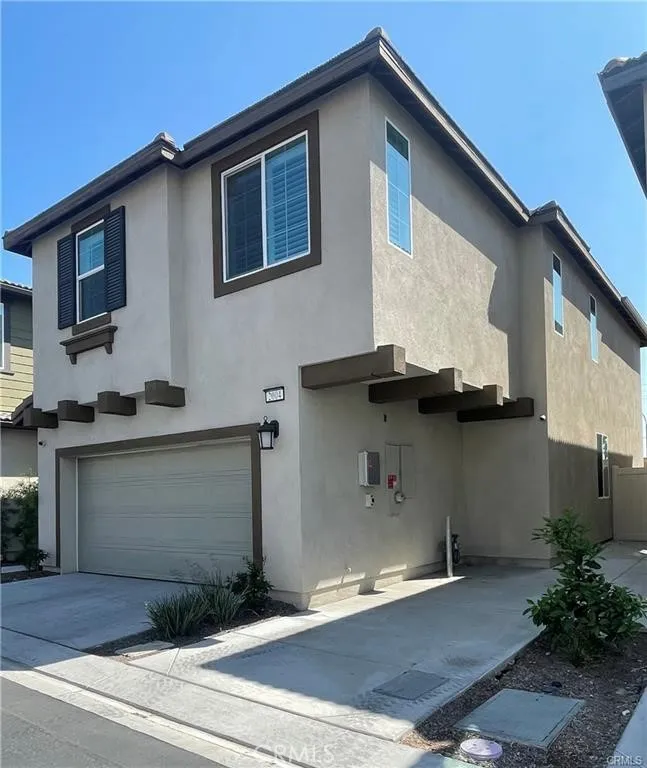 2004 Dewdrop Upland, CA 91739