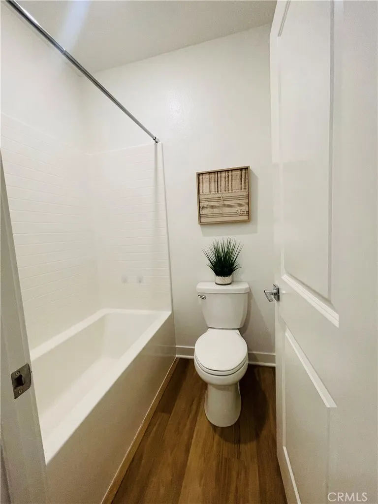 2004 Dewdrop Upland, CA 91739
